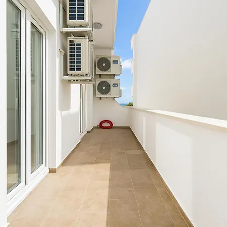 Apartman 2br Modern - G2 Gżira